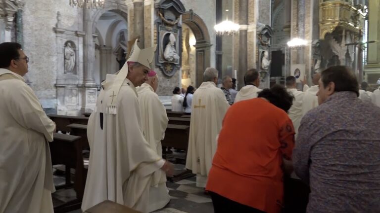 Napoli, messa dell’Assunta in Duomo per don Mimmo Battaglia