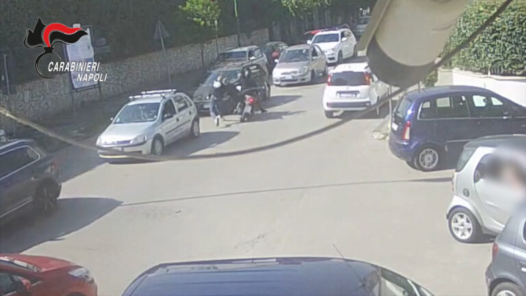 Afragola, rapina sventata da carabiniere: è caccia al complice in fuga