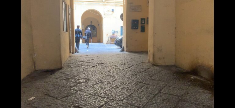 Napoli, case abusive occupate a Pizzofalcone: 17 indagati