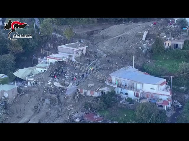 Frana di Ischia, è una strage: 8 vittime. Si scava ancora