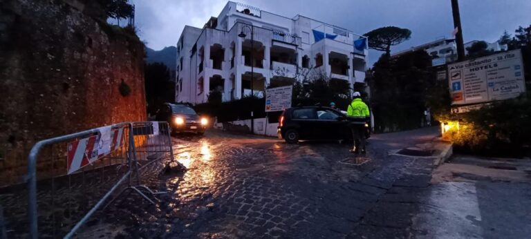 Casamicciola, 1100 persone da evacuare dalle 16 di oggi