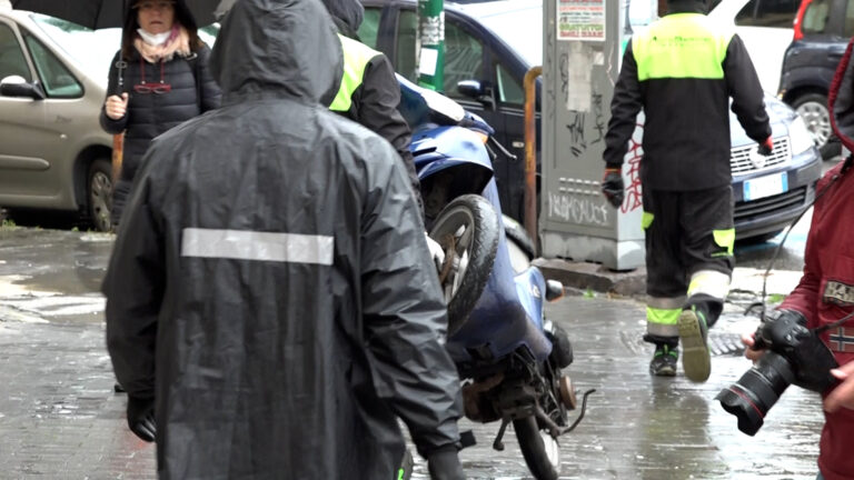 Napoli, al Vomero rimossi veicoli da mesi in strada