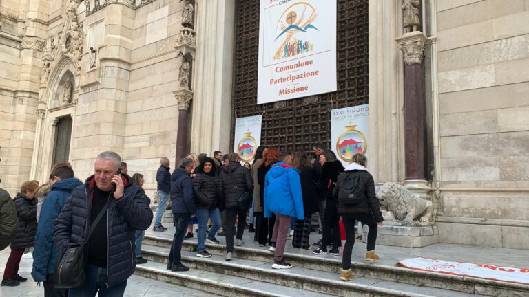 A Napoli protesta dei disoccupati tra Duomo e Consiglio Comunale