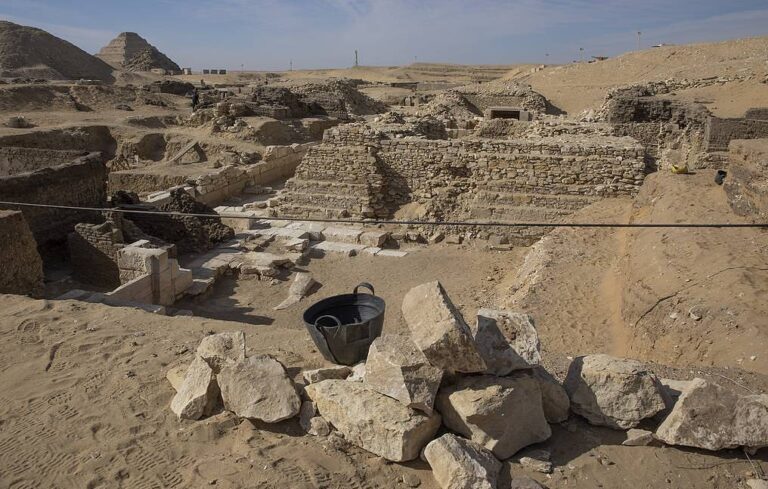 Egitto, scoperta del secolo: A Luxor i resti di intera città romana