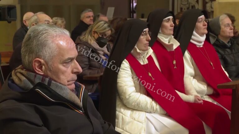 Il Sinodo della Chiesa di Napoli: tra preghiera liturgica e presenza religiosa