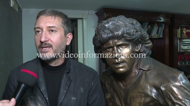 La statua della discordia: il caso dell’opera su Maradona rifiutata dal Comune di Napoli