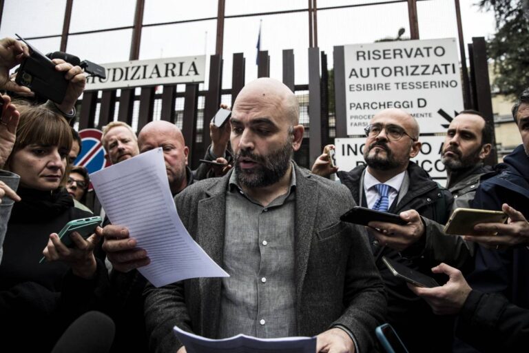“Salvini ministro della malavita”, oggi Roberto Saviano a processo