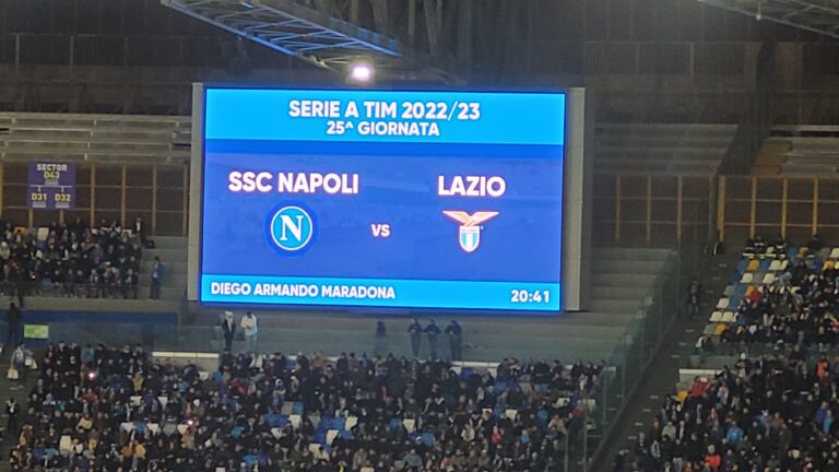 Napoli-Lazio, Vecino segna e gela il “Maradona”: Sarri ferma Spalletti