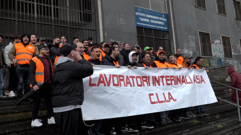 protesta lavoratori interinali Asia Napoli