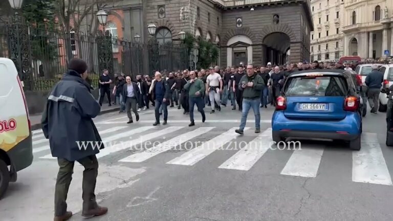Tifosi Eintracht marciano su Napoli, IN DIRETTA dal lungomare