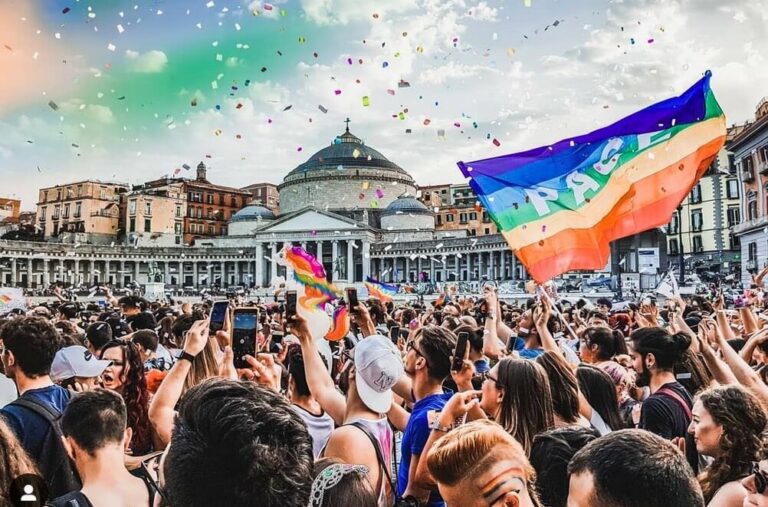 Napoli Pride 2023, la madrina è Anna Tatangelo