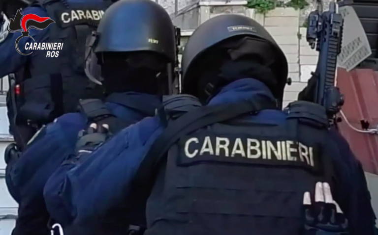Scacco ai clan di Acerra, i carabinieri arrestano 21 camorristi