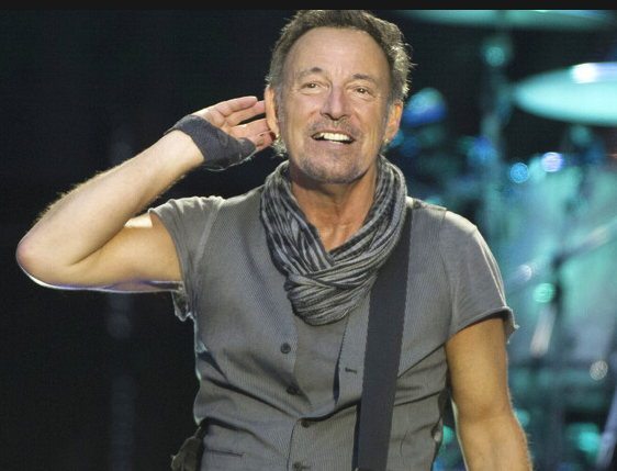 Dramma alluvione, Springsteen suona lo stesso: fan inferociti