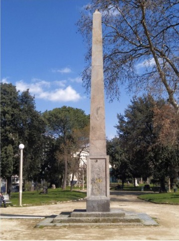Obelisco in Villa Comunale, al via i lavori di restauro