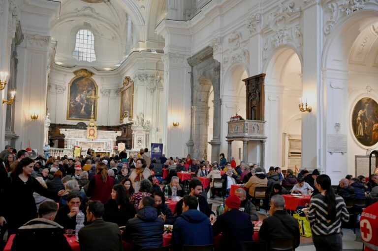 Natale solidale, otto pranzi per i poveri della Comunità di Sant’Egidio
