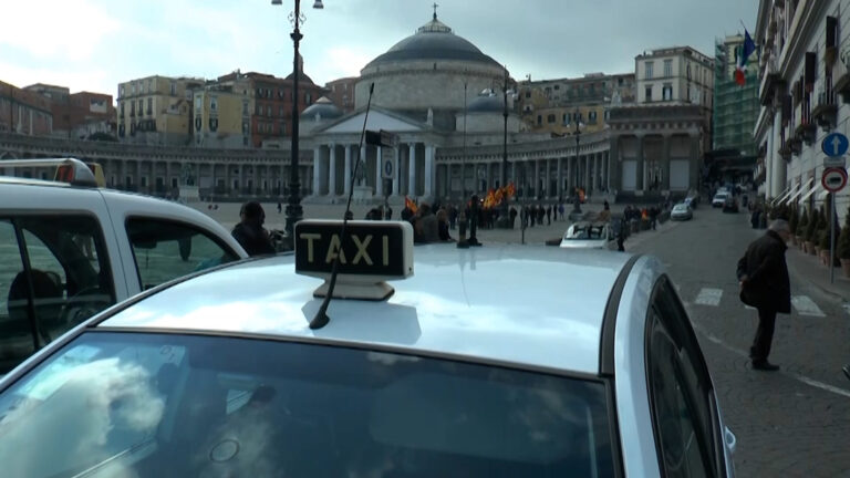 taxi sindacati contro turnazione