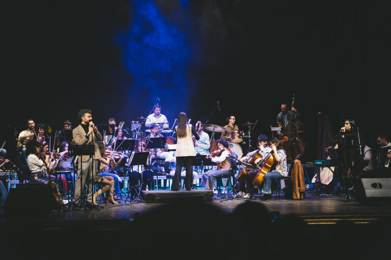 Fabrizio De Andrè Concerto Sinfonico incanta il pubblico del Teatro Bellini