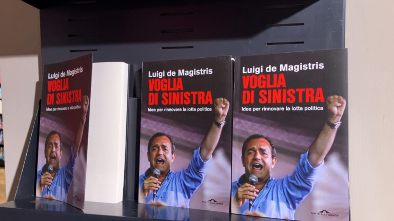 La voglia di sinistra di de Magistris, l'ex sindaco torna in libreria