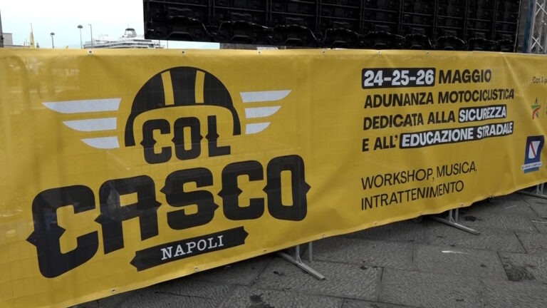 "Col Casco"