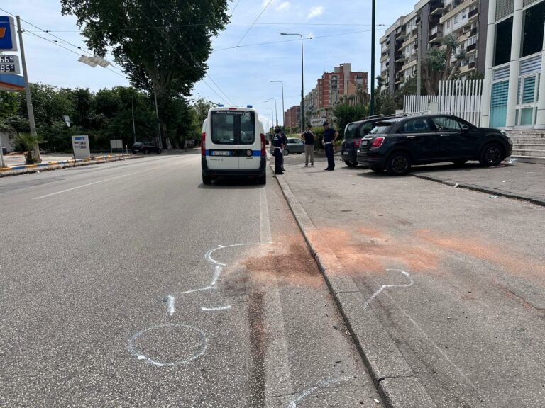 Incidente stradale a Scampia, muore centauro 16enne