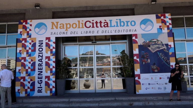 napoli città libro