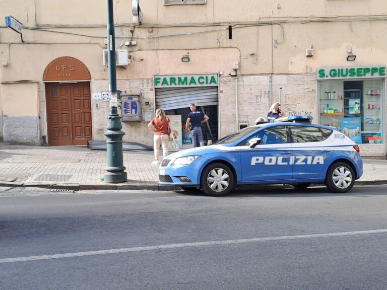 Napoli, svaligiata nella notte una farmacia del Corso Vittorio Emanuele