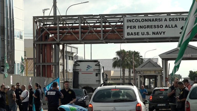 Personale italiano basi Usa, prosegue a Napoli sciopero dei pompieri