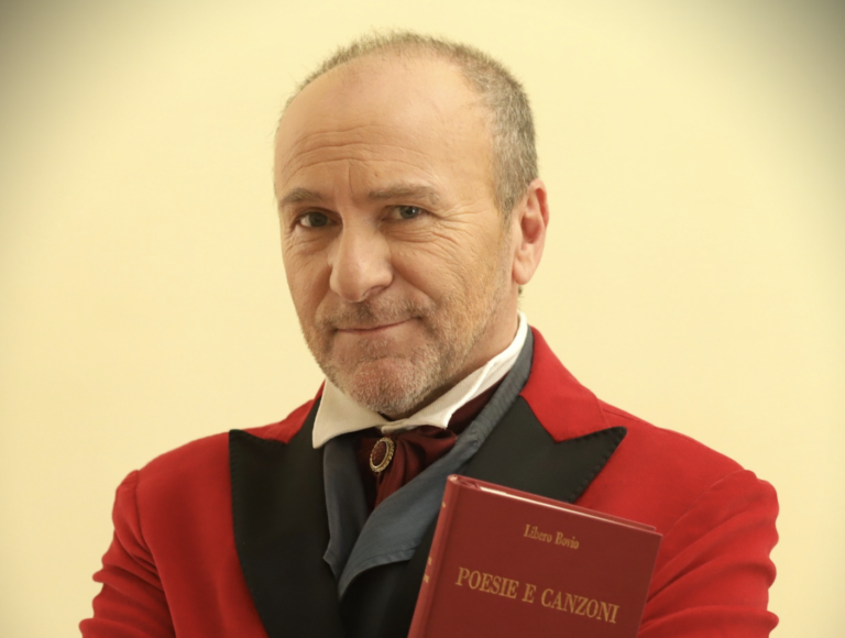 Gianfranco Gallo in scena con “Reginella, sono libero. Sogno in parole e musica”