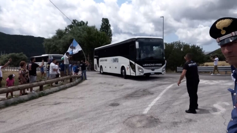 Il Napoli è arrivato a Castel di Sangro, l'entusiasmo dei tifosi