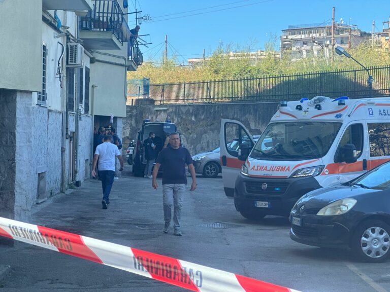 Fuorigrotta, lite in casa finisce in tragedia, morto un uomo di 63 anni