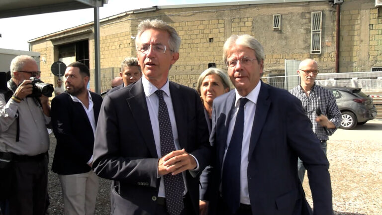 Soprallugo cantiere ai bipiani di Ponticelli, Gentiloni: "Modo giusto di spendere i fondi"