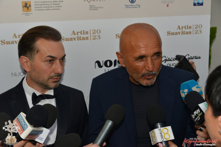 Spalletti torna a Napoli, la panda dello Scudetto ai bimbi del Santobono