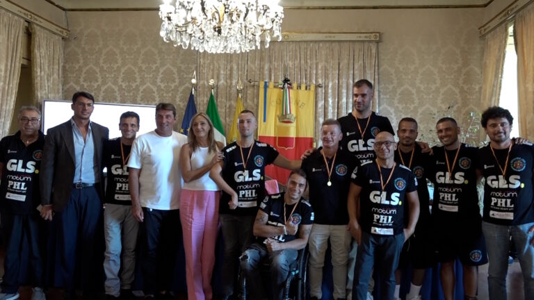 Pallanuoto Paralimpica, premiati i giocatori GLS Waterpolo Napoli Lions