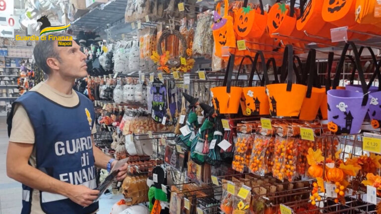 Maxi sequestro, oltre 478.000 prodotti di Halloween contraffatti