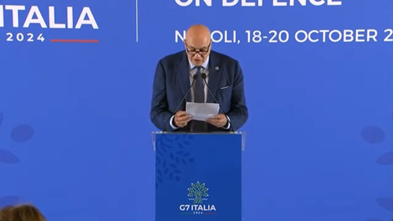 Napoli, chiude il G7 difesa