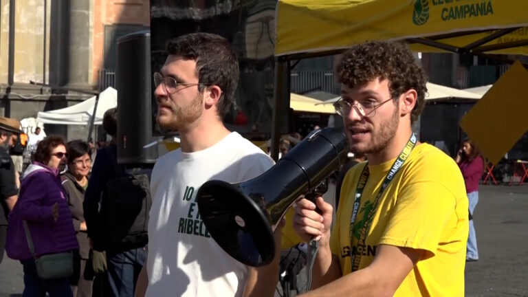 Mobilitazione Legambiente a Napoli, presidio per la giustizia climatica