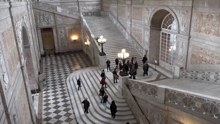 Palazzo Reale, torna a splendere lo Scalone d'onore