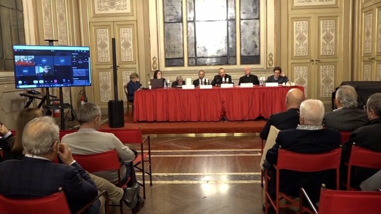 Dialoghi di Pace, dibattito all'Istituto italiano degli studi filosofici di Napoli