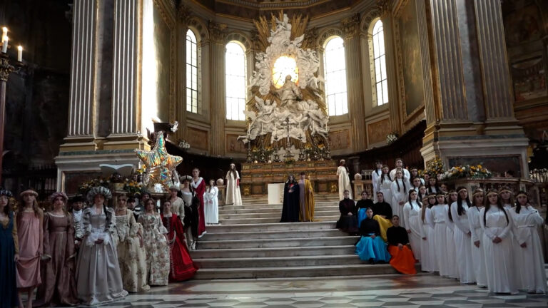 Napoli, inaugurato presepe vivente in Duomo