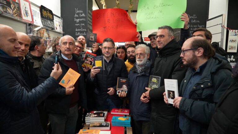 libreria a rischio chiusura