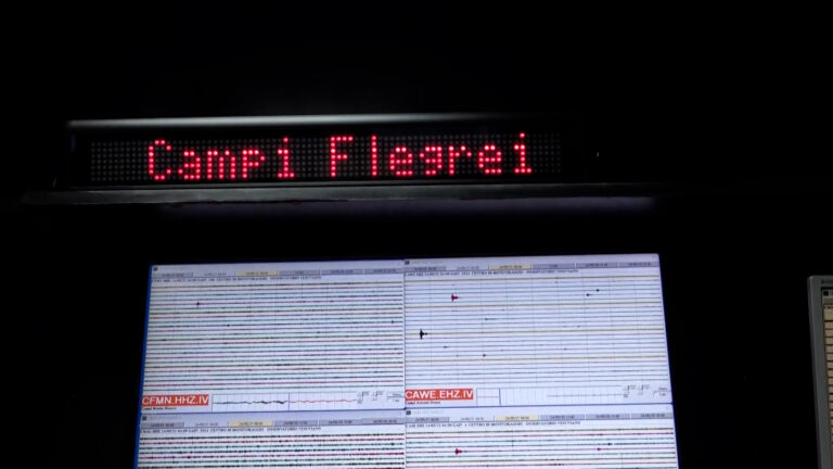 Campi flegrei, l'Ingv: "Situazione monitorata dopo ultime scosse"