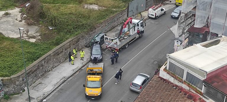 incidente stradale in via Cattolica