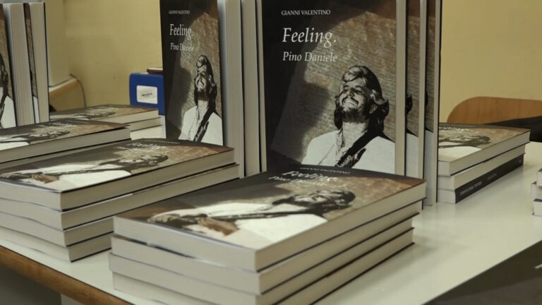 Pino Daniele, presentato "Feeling" il libro di Gianni Valentino