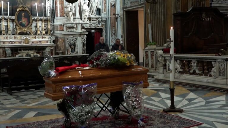 Morta l’attrice Anna Maria Ackerman, i funerali a Napoli