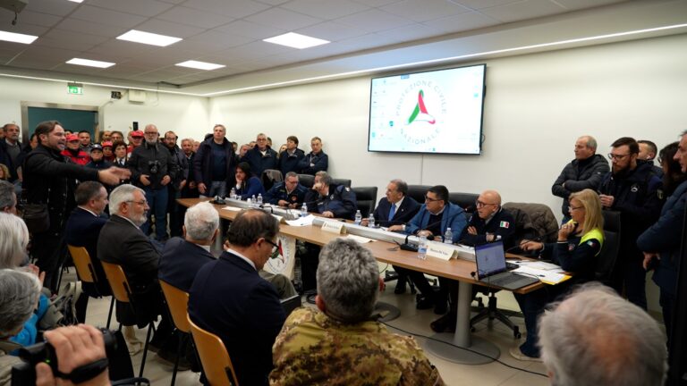 Bradisismo, Ciciliano: “In questo momento magma non sta risalendo”