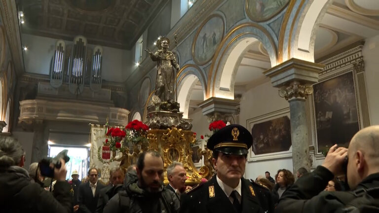 Processione Sant'Antonino a Sorrento, città in festa per celebrazioni del Patrono