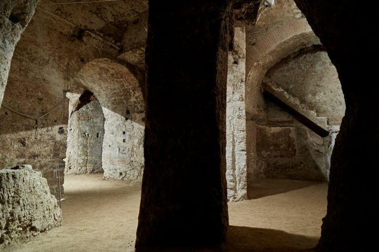 Santissima Sanità. Un viaggio nell’anima sacra del Rione Sanità
