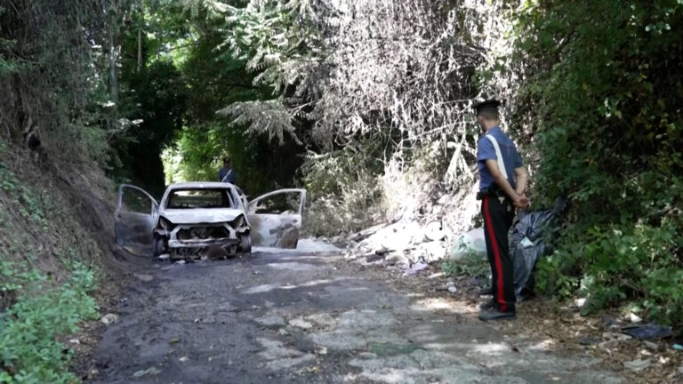 Processo pusher trovato carbonizzato in auto condanne a 19 e 4 anni