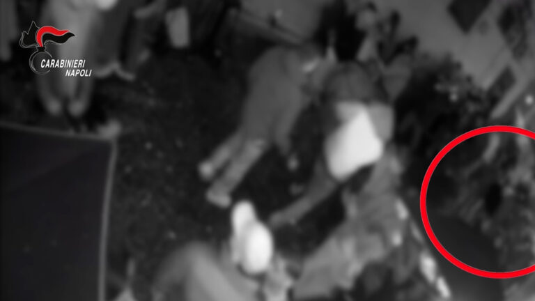 Studente pestato nella movida di Chiaia, 3 arresti