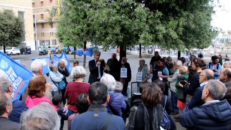 Acqua bene pubblico, proteste contro aumento tariffe di Abc